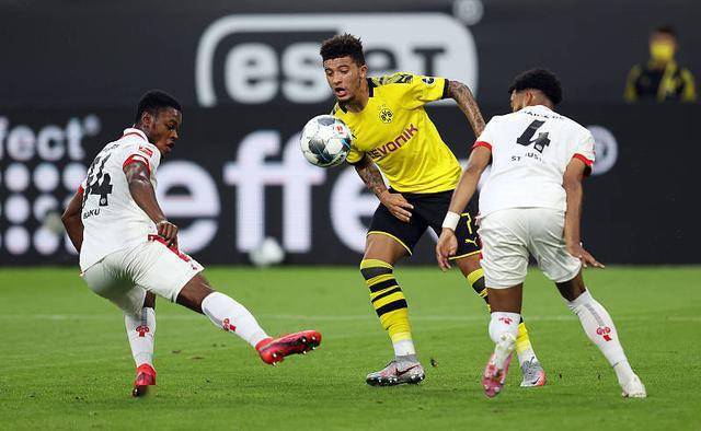  曼联边锋桑乔边路突破传射，红魔主场大胜诺丁汉森林  